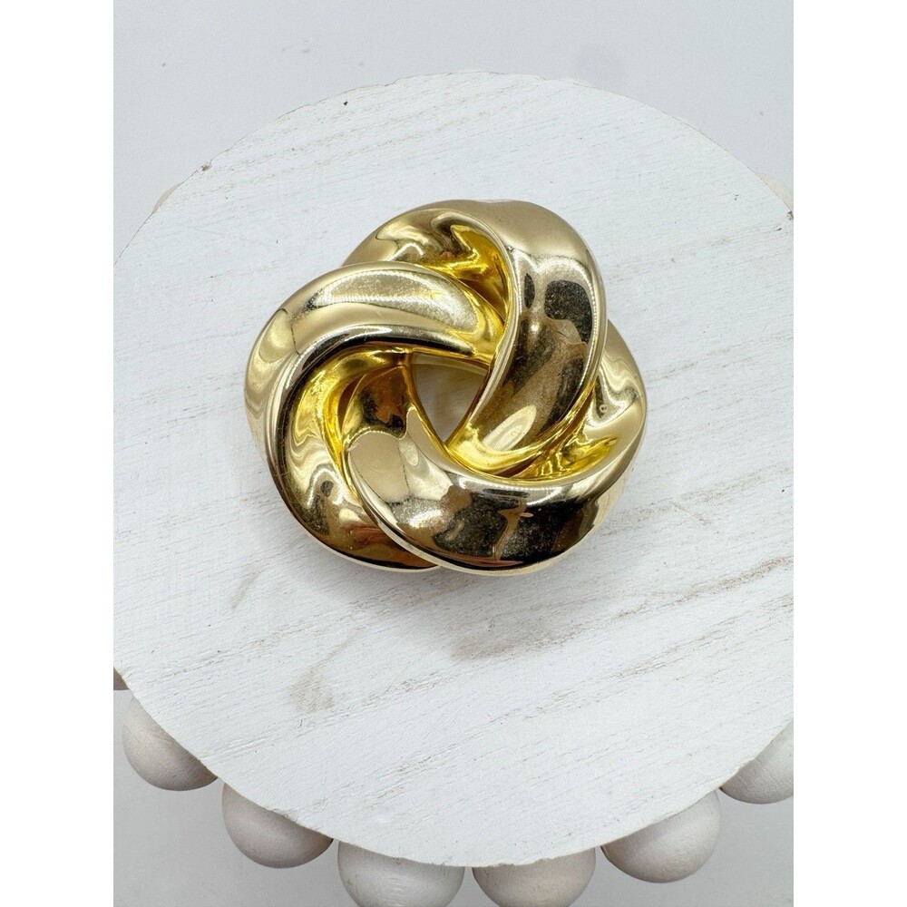 Vintage Gold Tone Lovers Knot Scarf Clip Classy Elegant Old Money